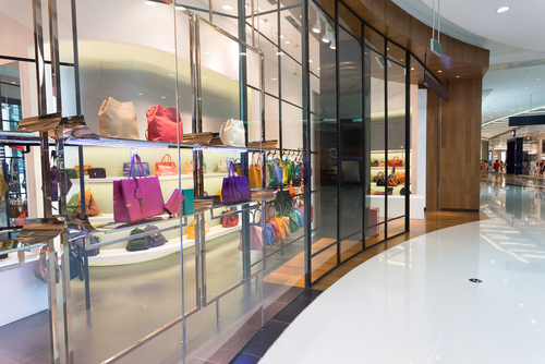 Choosing the Right Glass Hardware for High-Traffic Doors